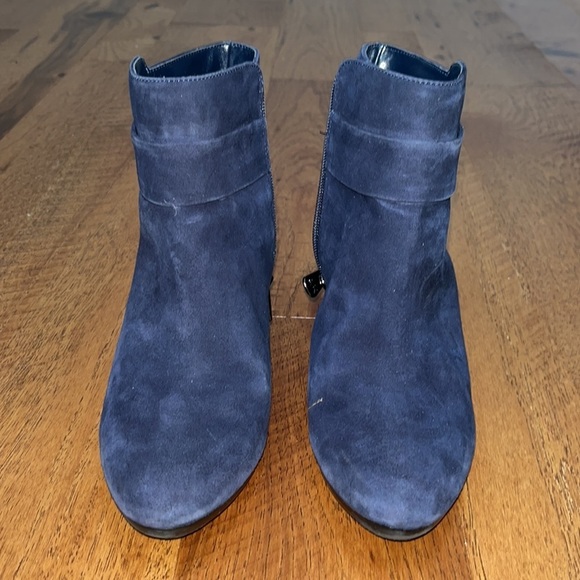AK Anne Klein Woman’s Blue Leather Booties Size 10M - Picture 2 of 8